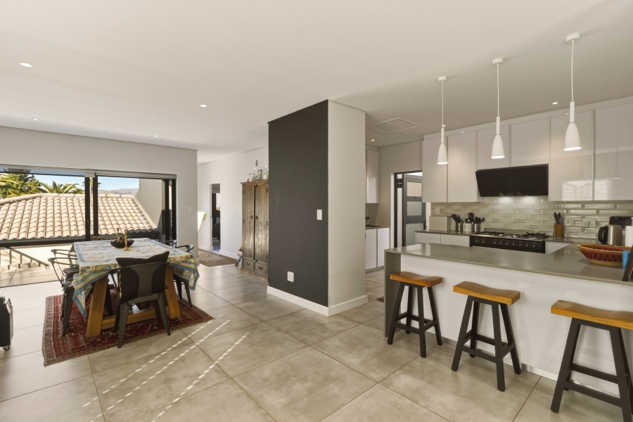 4 Bedroom Property for Sale in Somerset Ridge Western Cape
